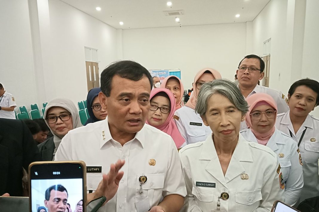 14-08-2025 Gubernur Jateng-01 (Gub Jateng Ahmad Luthfi, didampingi Kadis Kesehatan Jateng Yunita Dyah Suminar)