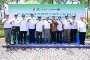 Penghijauan DAS Ciliwung Digencarkan, Bupati Bogor Gerakkan Penanaman Massal